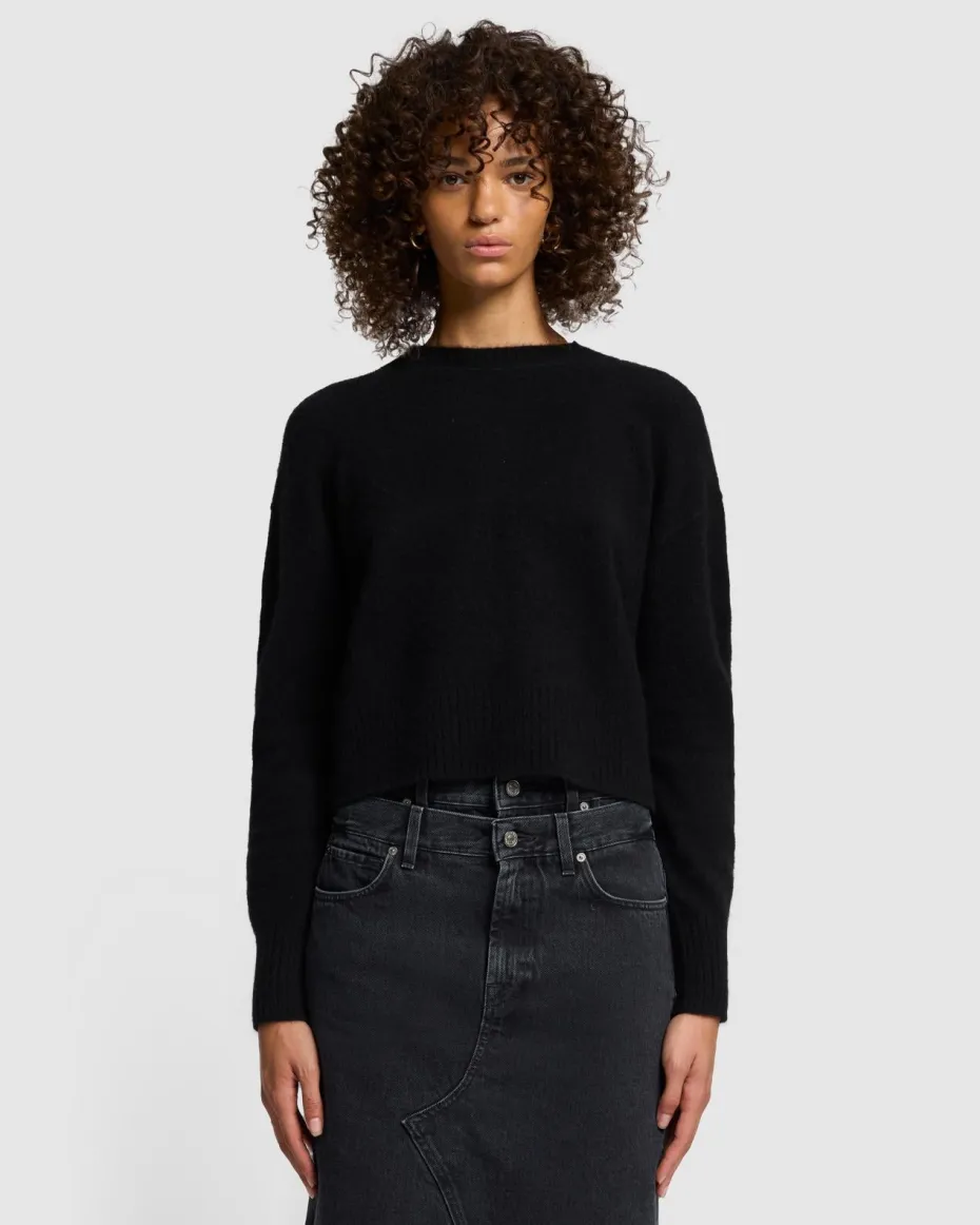 Cashmere Blend Crewneck Sweater in Black