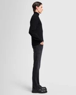 Cashmere Turtleneck in Black