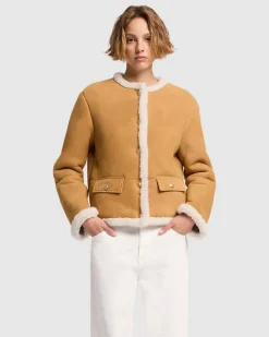 Cropped Shearling Jacket in Porcini