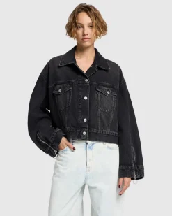 MANKIND Oli Cropped Trucker in Hustle