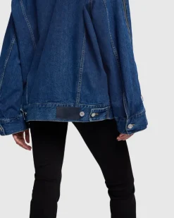 MANKIND Oli Oversized Trucker in Topic