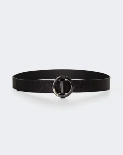 Ring Buckle Leather Belt in Black