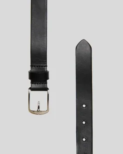 Skinny Leather Belt in Black