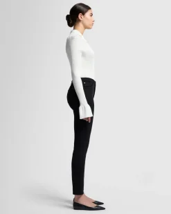 Slim Illusion High Rise Kimmie Straight in Rinsed Black