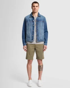 Weightless Chino Short in Moss