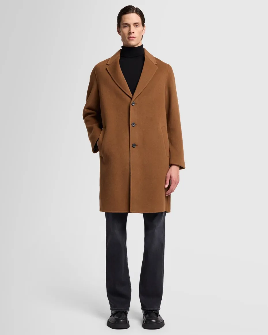 Wool Coat in Nutshell